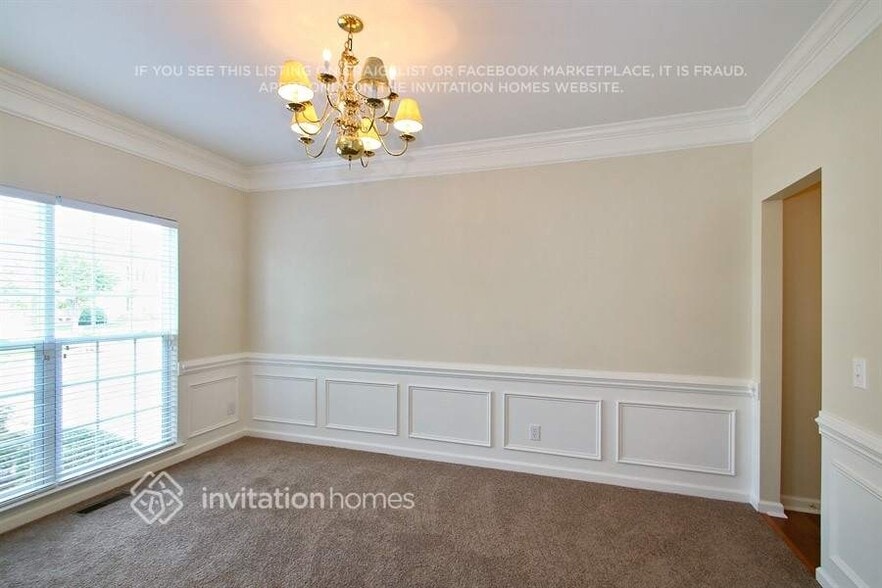 Building Photo - 9023 Tintinhull Ln