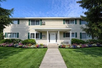 Building Photo - 2306 Radtke Ave