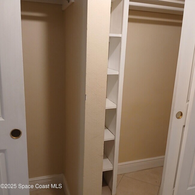 Building Photo - 250 N Banana River Dr