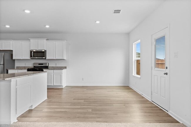 Building Photo - 235 Surrey Oaks