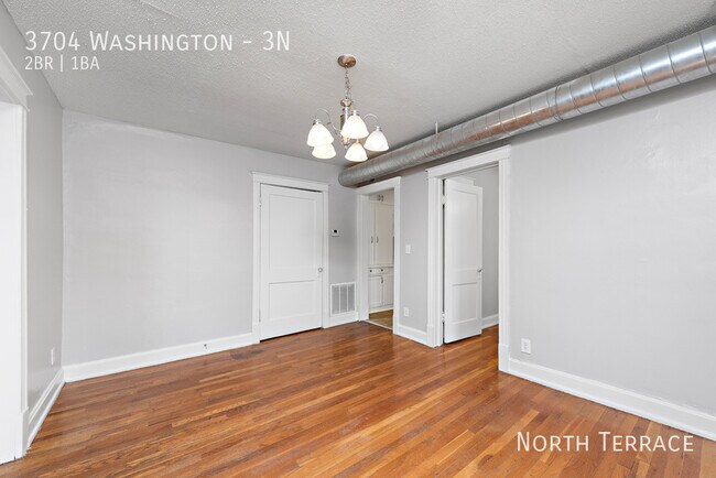 Building Photo - 3704 Washington-3N