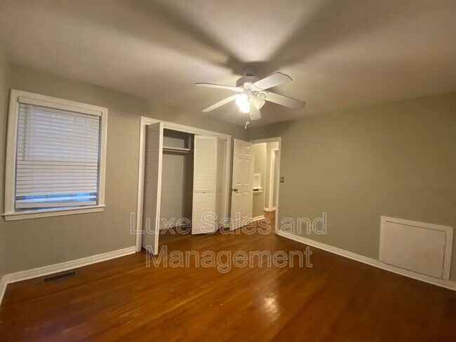 Building Photo - 1118 Idaho St