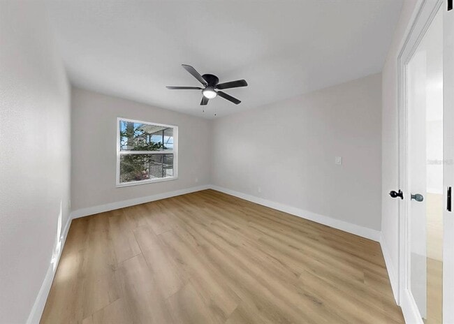 Building Photo - 6511 Santiago Ct