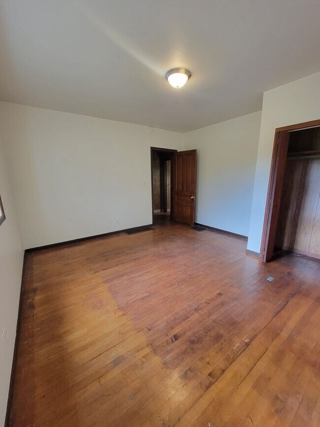 Building Photo - 608 Galloway St