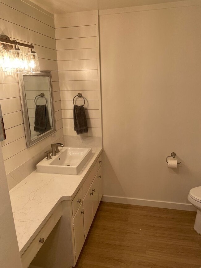 Building Photo - 2 Bedroom + 1 Bathroom Condo | Hueneme Bay | 55+ Community | Unfurnished