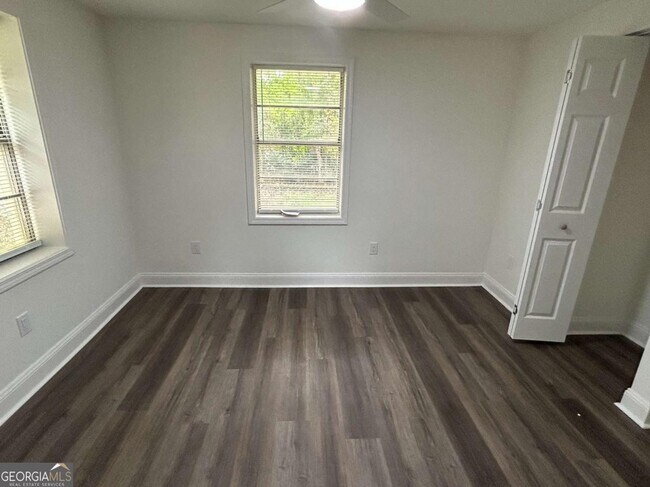 Building Photo - 148 Johnson Dr