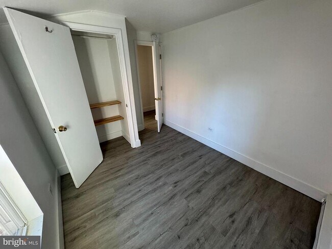 Building Photo - 1600 Pine St