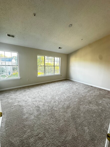 Building Photo - 2558 Ambling Cir