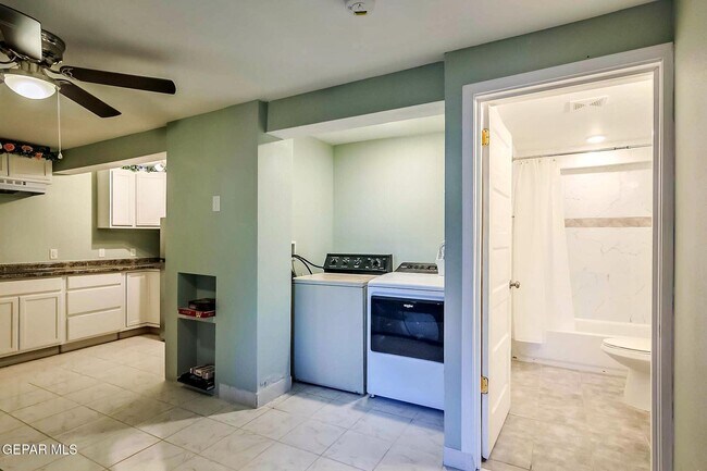 Building Photo - 619 E Nevada Ave