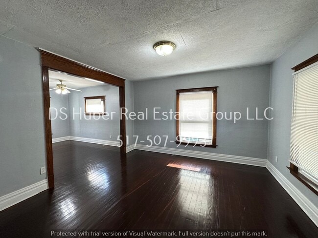 Building Photo - 507 S Hosmer St