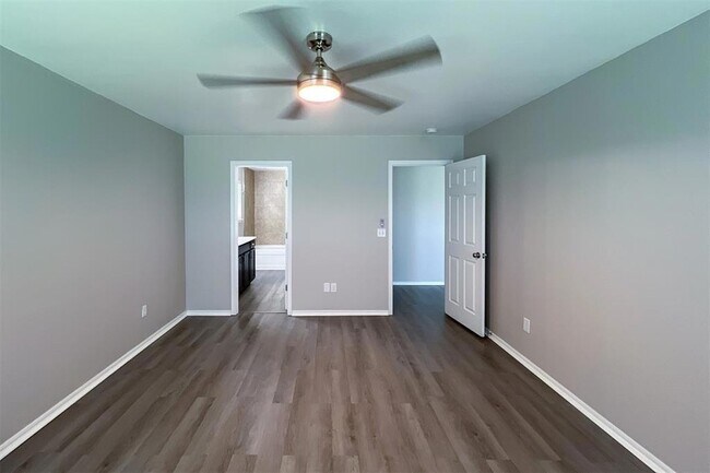 Building Photo - 2928 Cider Mill Ln