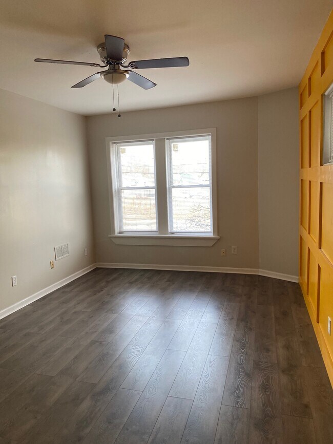 Building Photo - Soldoris