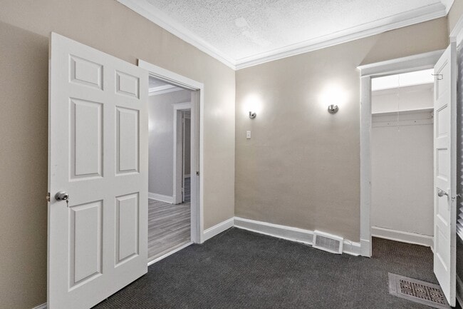 Building Photo - Charming 3-Bedroom Home | 1 Bath | In-Unit Laundry | Updated Kitchen – $2,075/month