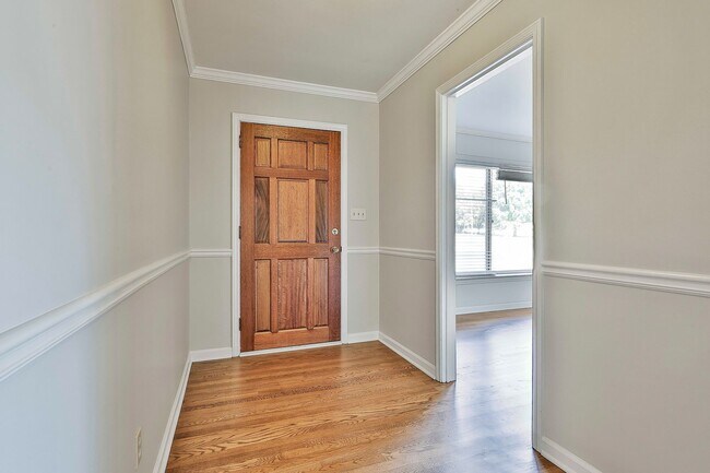 Building Photo - PROCUREMENT ONLY 334 Porter Road - Available Now! Ranch style home with spacious floor plan & bea...