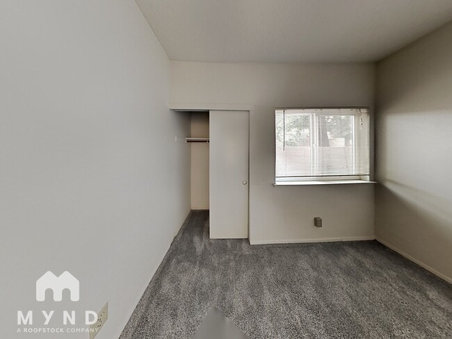 Building Photo - 2511 Fulton Square Ln