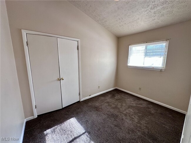 Building Photo - 281 Grove St