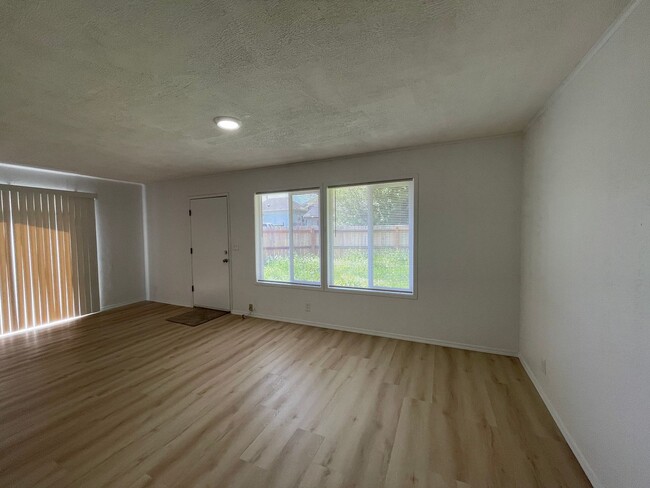 Building Photo - 1314-1316 Williams [PRM: Marlene] (2)