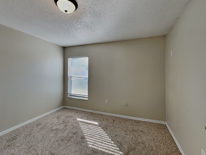 Building Photo - 7691 Canterbury Cir