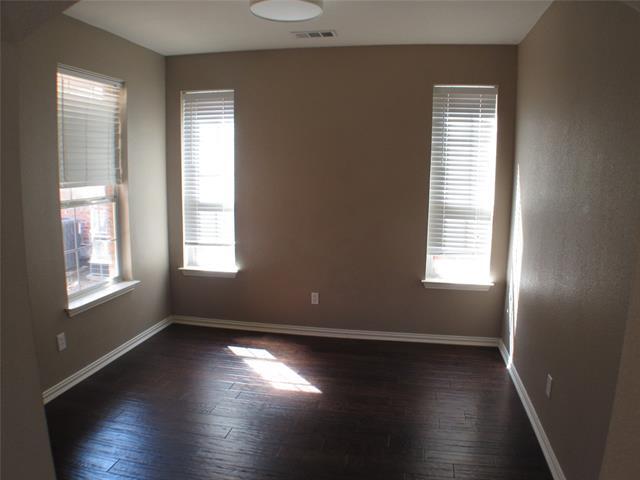 Building Photo - 2020 Webb Dr
