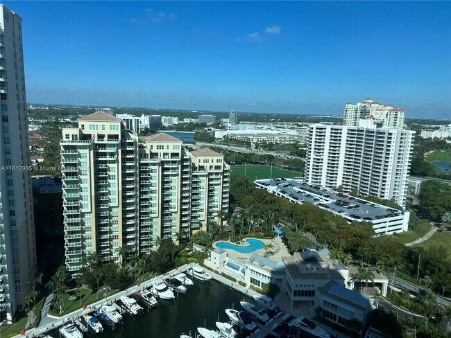 Building Photo - 3370 Hidden Bay Dr