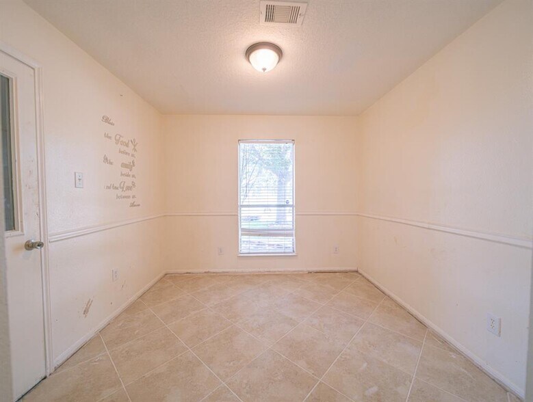 Building Photo - 5511 Darby Square Trl