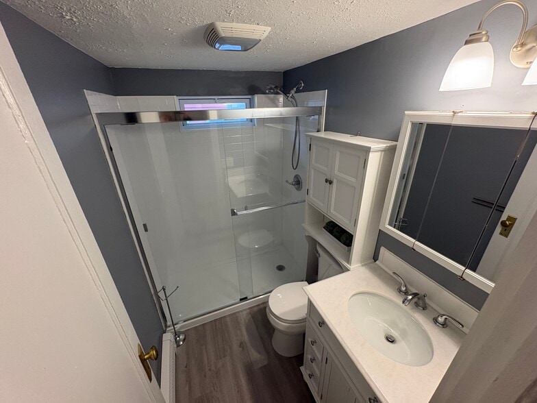 Building Photo - 1131 Smithtown Ave