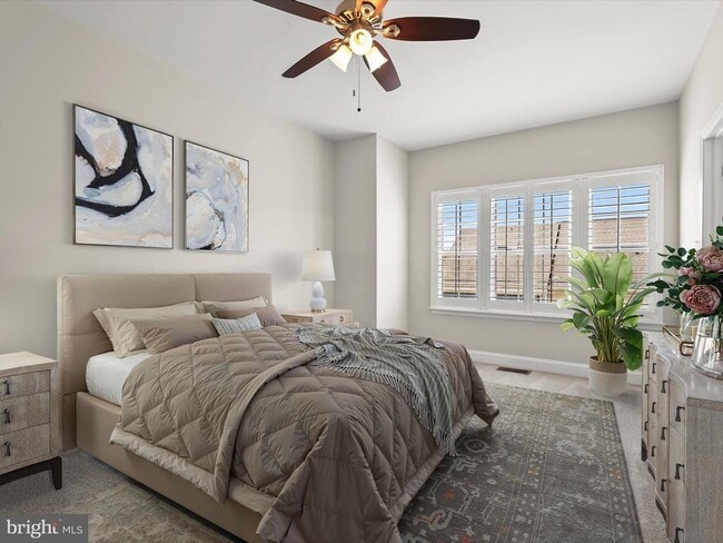 Building Photo - 5803 Lois Ln