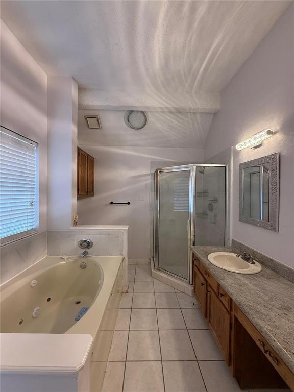 Building Photo - 4827 Sunshine Dr