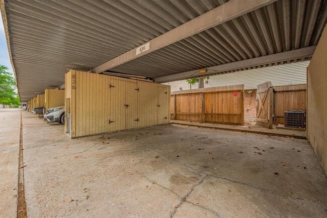 Building Photo - 836 Wax Myrtle Ln