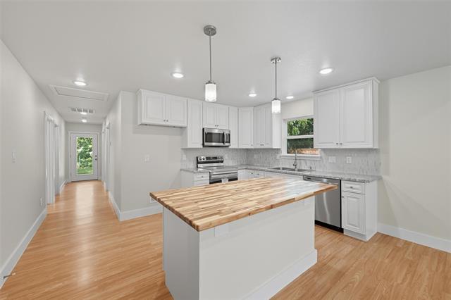 Building Photo - 825 W Walker St