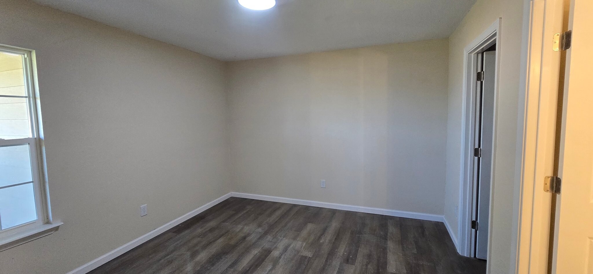 Building Photo - 701 Chaparral Cir