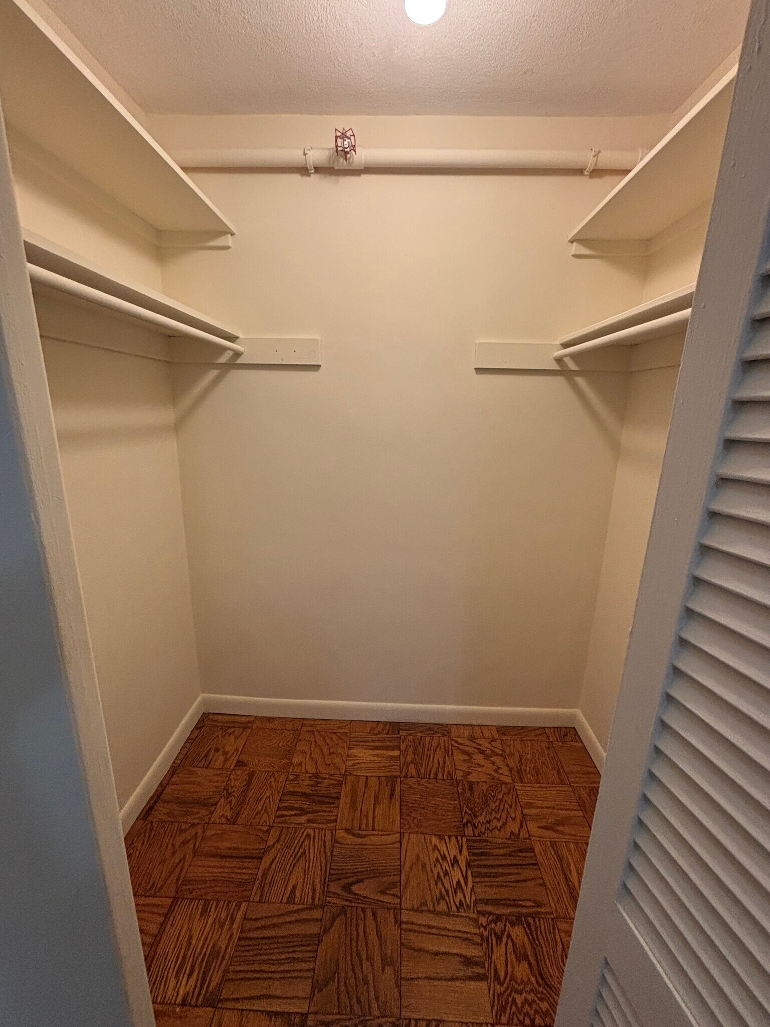 Building Photo - 16 Monmouth Ct