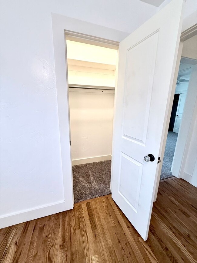 Building Photo - Updated 3BD 1.5BA Home with Bonus Office Space in Central Park!!