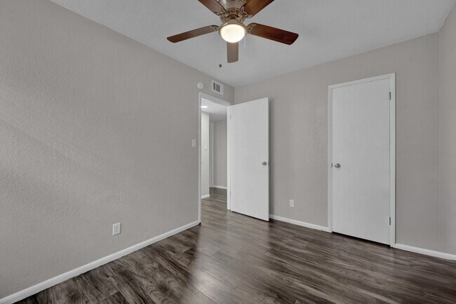 Building Photo - 2814 Duncan Dr