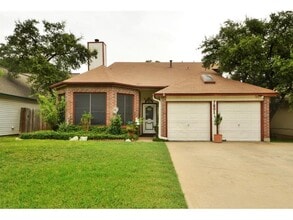 Building Photo - BEAUTIFUL 4 BEDROOM / 2.5 BATH HOME IN MAPLE RUN - FURNISHED