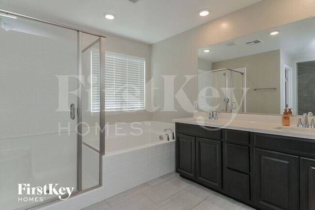 Building Photo - 7405 Osteville Bay Ct