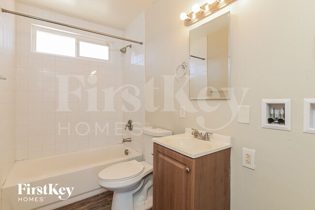 Building Photo - 208 Valley Forge Ave