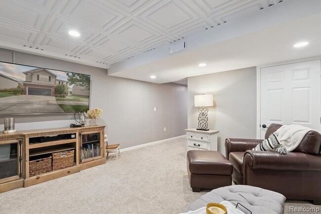 Building Photo - 26422 Elk Run E
