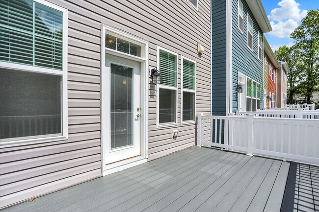 Building Photo - 11301 Carobel Ct