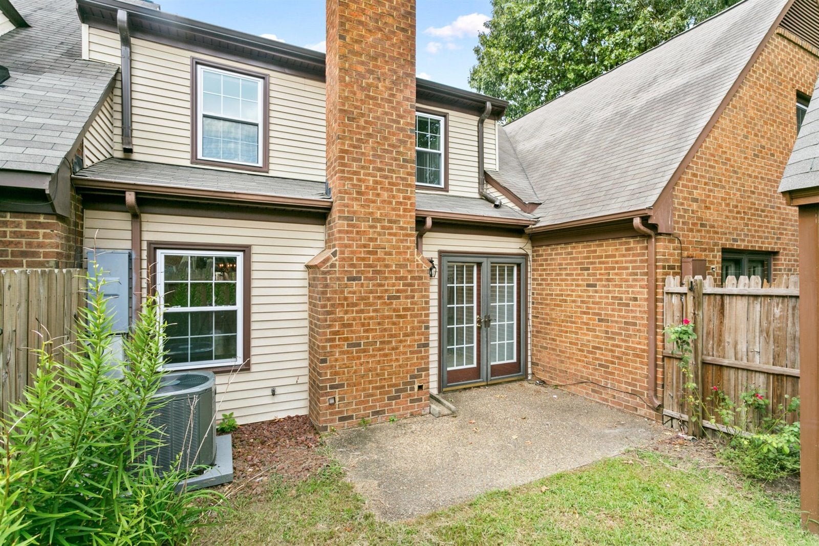 Building Photo - 117 Wellesley Dr