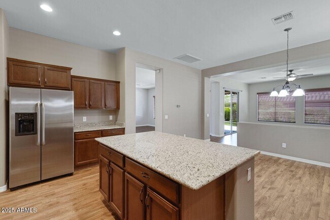 Building Photo - 2268 W River Rock Trail