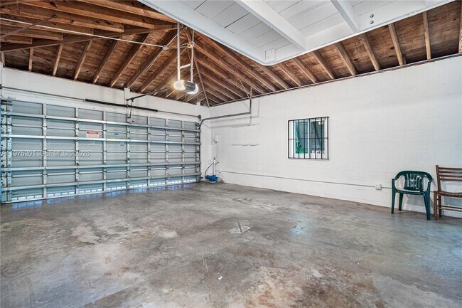 Building Photo - 1235 Algardi Ave