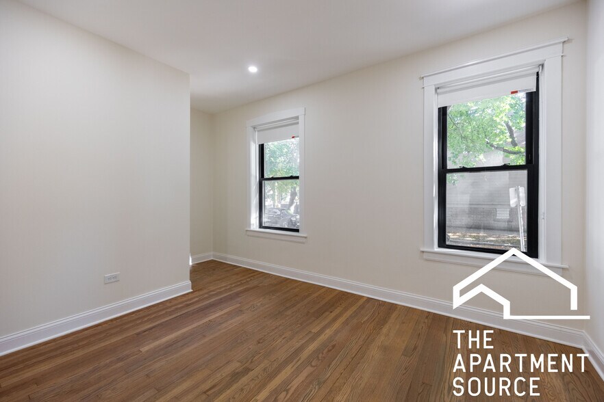 Building Photo - 4636 N Hamilton Ave