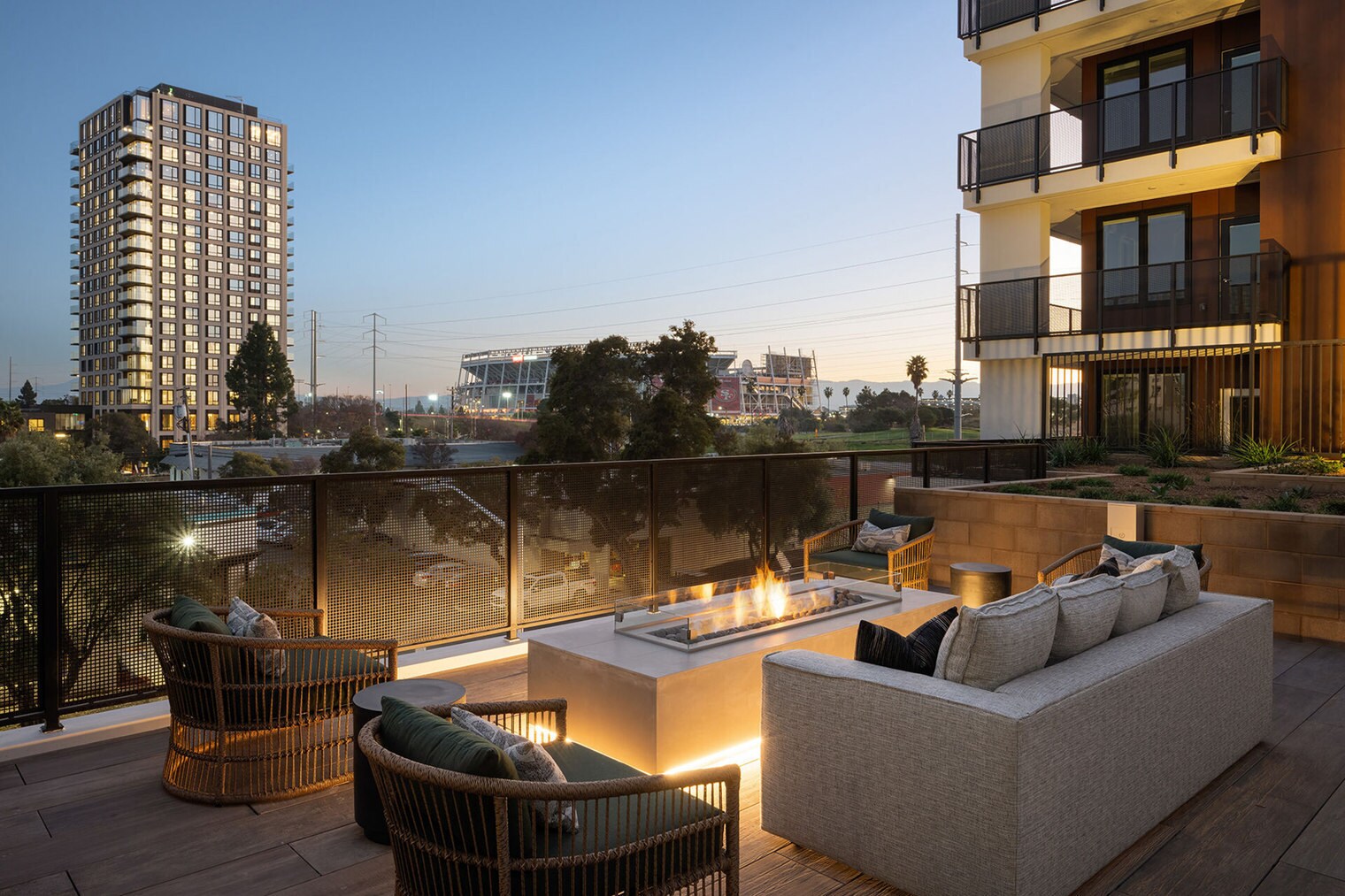 Building Photo - 2333 Calle Del Mundo