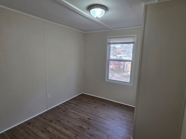 Building Photo - 6308 6th Ave