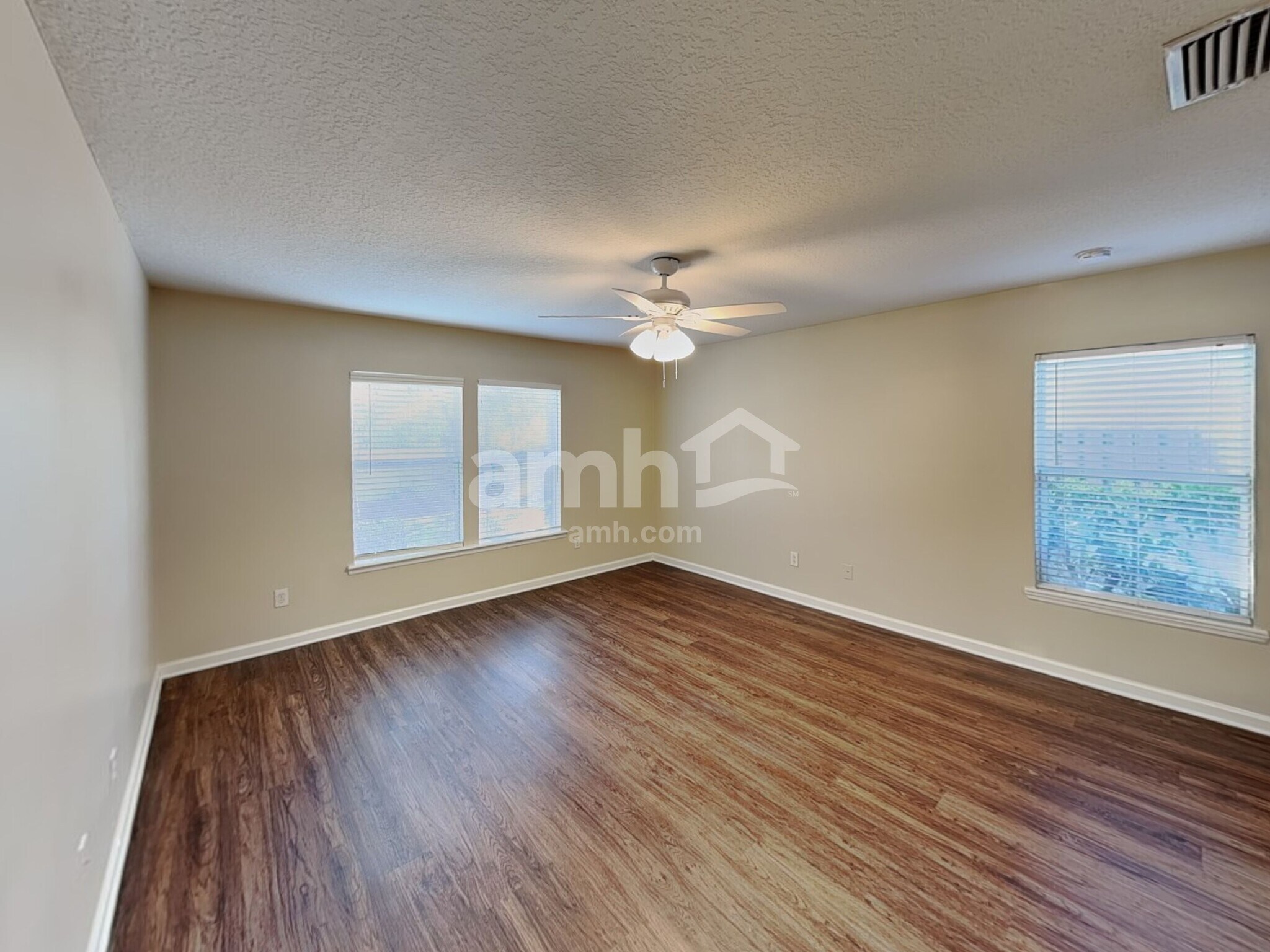Building Photo - 284 Brantley Harbor Dr