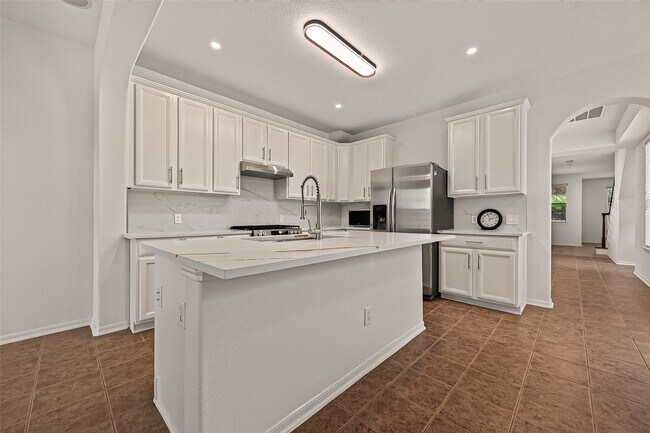 Building Photo - 6118 Breezy Hollow Ln