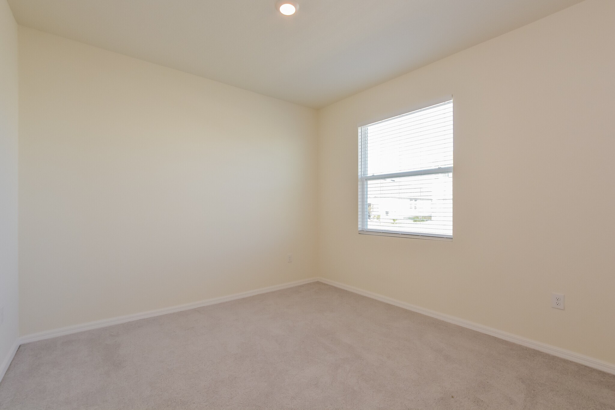 Building Photo - 5877 SW 82nd Ln
