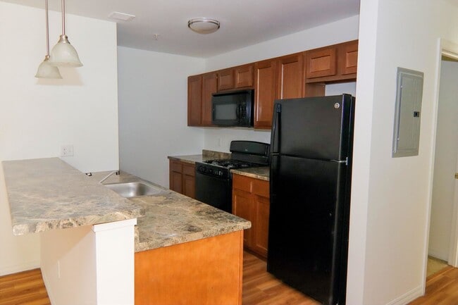 Interior Photo - Nashua Investors Limited Partnership