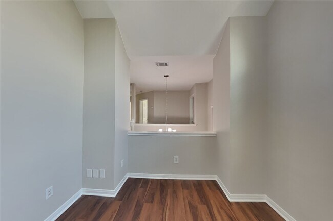 Building Photo - 6506 Rose Willow Ln